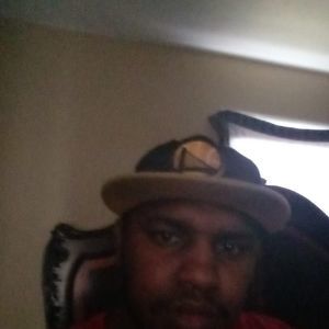 Meet your Posher, Tee